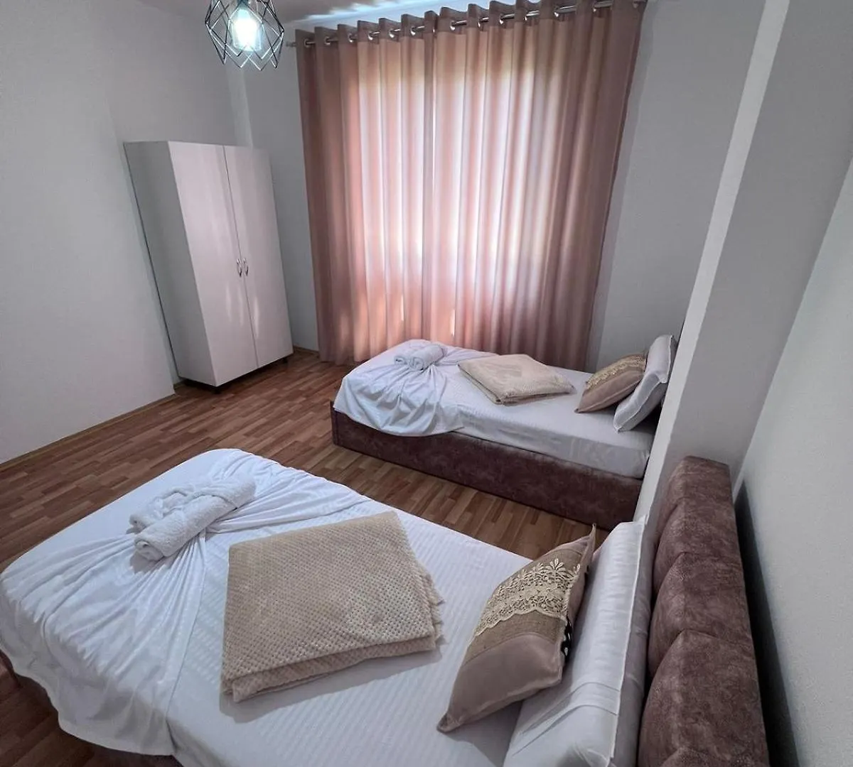 Keda'S-Guesthouse Pogradec Albania