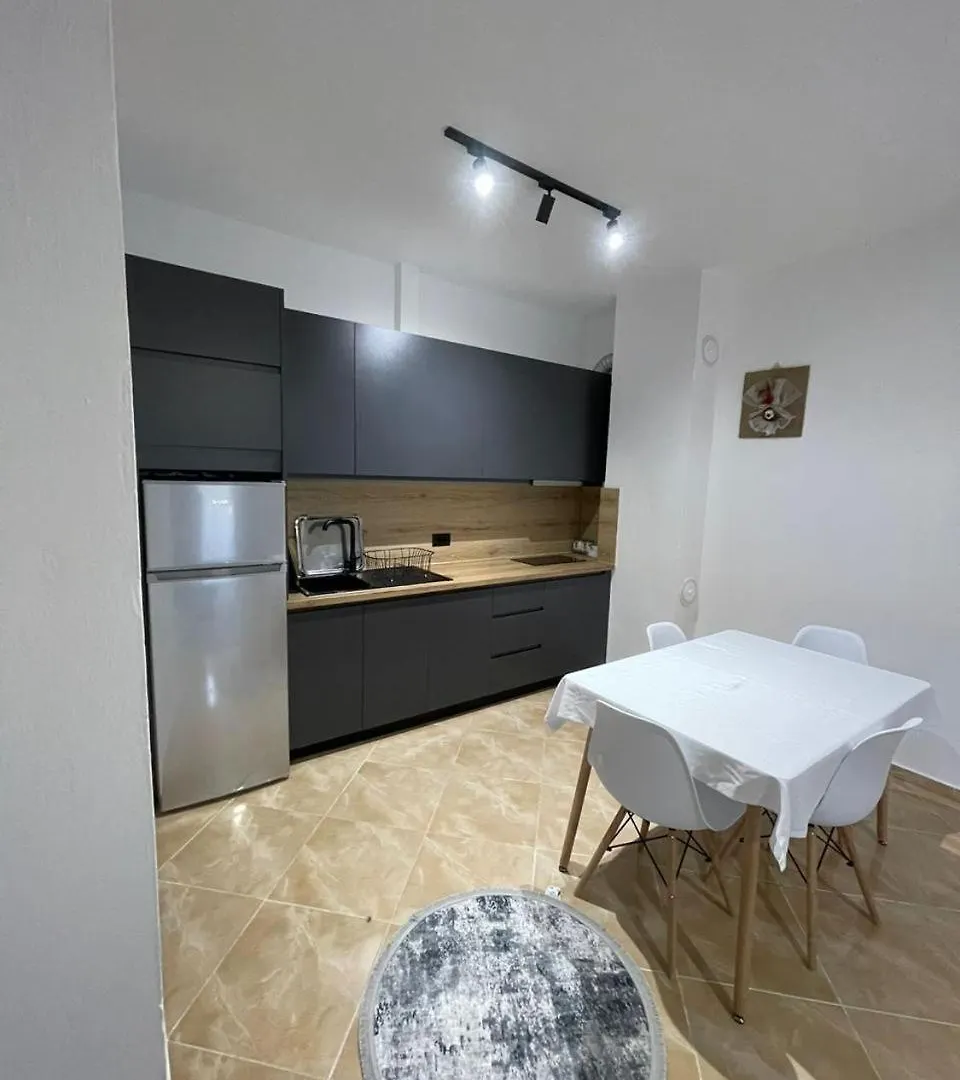 Keda'S-Guesthouse Pogradec Apartment